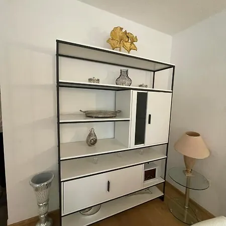 Zentralgelegene, Gemutliche Ferienwohnung In *