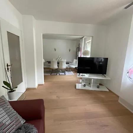 Zentralgelegene, Gemutliche Ferienwohnung In